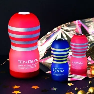 TENGA 創意 LED 房燈，123x245mm 設計，USB 連接無需電池，適合作為趣味燈具擺設。

TENGA LED 夜燈，紅色聚乙烯外殼，三段亮度調節，居家裝飾與實用照明的完美結合。