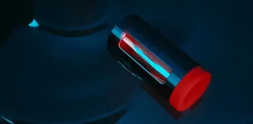 LELO F1S V3 男士飛機杯，SenSonic™ 聲波技術，全方位共鳴刺激，帶來極致快感體驗。