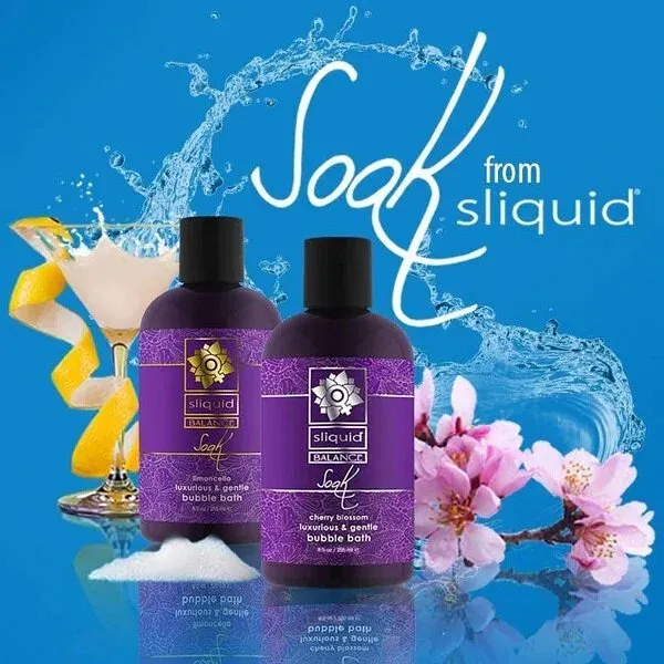 純素 pH 平衡泡泡浴劑，Sliquid Balance Soak 採用櫻花與檸檬精油，溫和呵護肌膚。
