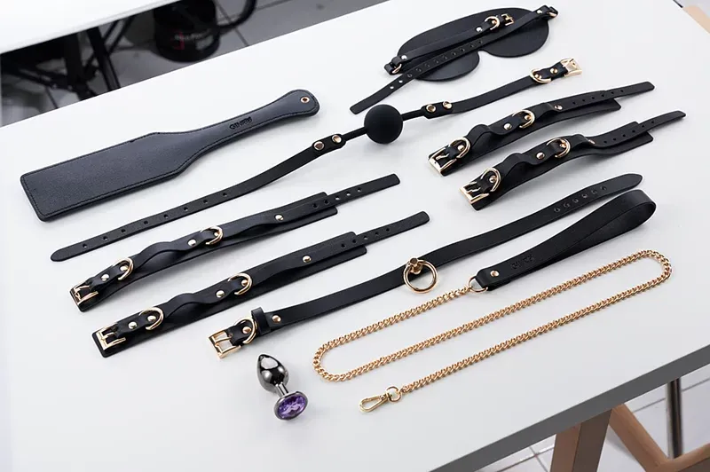 GINRO《遊慾》BDSM新手皮具組，全套配件，適合新手探索全方位BDSM體驗。