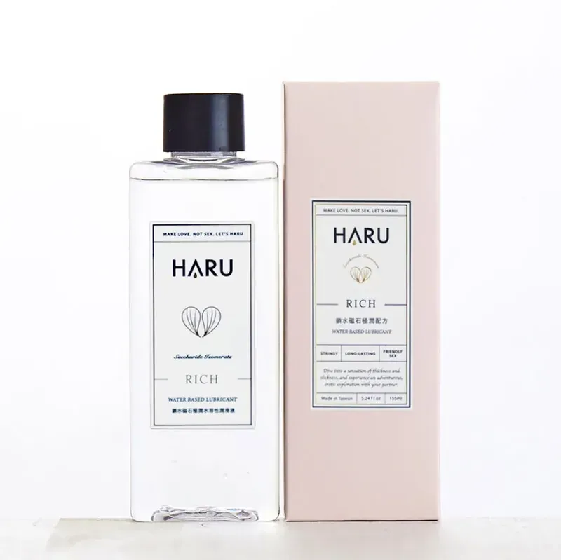 HARU RICH 鎖水磁石極潤水性潤滑劑 155ml，濃厚牽絲質地，添加玻尿酸，持久滋潤，易清洗不殘留。