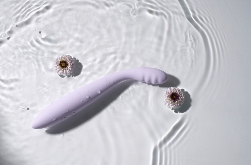 SVAKOM Cici 2 扭動調節按摩棒，醫療級矽膠材質，舒適親膚，滿足多重需求。