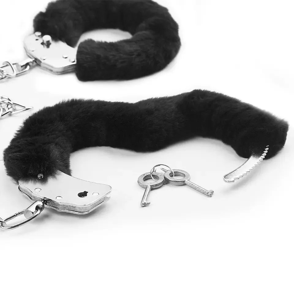 Lovetoy Fetish Pleasure Fluffy Leg Cuffs，堅固金屬與厚實毛絨材質，BDSM愛好者必備。