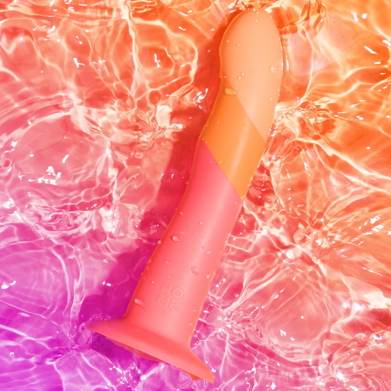 ROMP Dizi 7" 矽膠吸盤假陽具，與ROMP Riot震動器搭配，提升G點P點快感。

ROMP Dizi 7" 矽膠吸盤假陽具，柔軟矽膠材質，吸盤設計免手持，深層G點P點刺激。