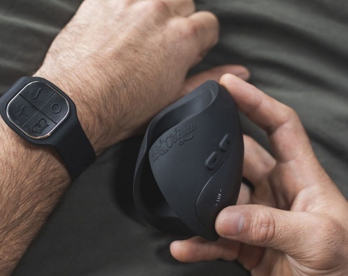 Hot Octopuss Pulse Solo LUX 搖控震動飛機杯