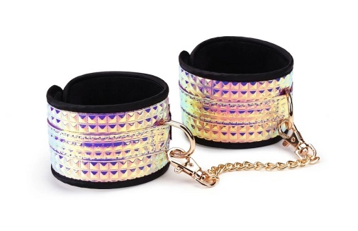 精緻迷你鞭子與乳頭夾，增添刺激感，適合BDSM綑綁及鞭打玩法。