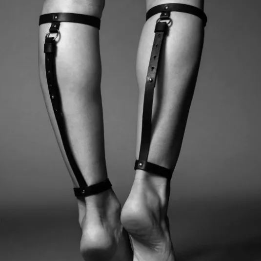 Bijoux Indiscrets MAZE 後腿束縛皮帶 黑色