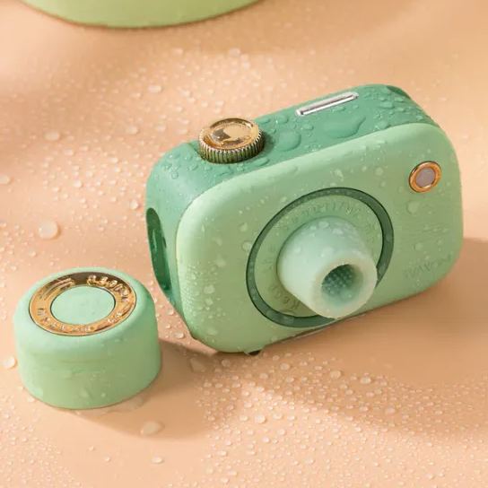 Svakom Alberta陰蒂吸啜器，內建3震動與5吸吮模式，精緻設計提供無與倫比的快感。