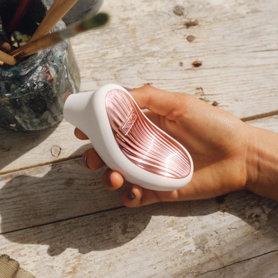 LELO SONA™ 3 聲波陰蒂按摩器 (白色/賽博紫/紫羅蘭黃昏)-SING DR