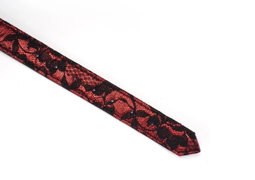 Liebe Seele 蕾絲頸圈 - 紅色，優雅蕾絲設計與復古銅扣，完美結合性感與時尚，適合BDSM與角色扮演。