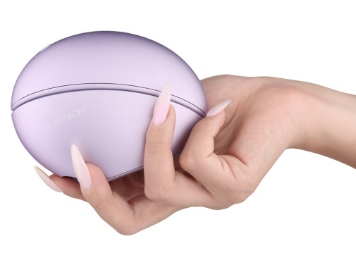 防水吸啜器設計，適合浴室使用，矽膠材質親膚安全，使用更舒適。