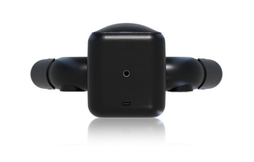 Blowbot 電動飛機杯，10種震動與10種剝離模式，結合加熱功能，模擬真實體溫。