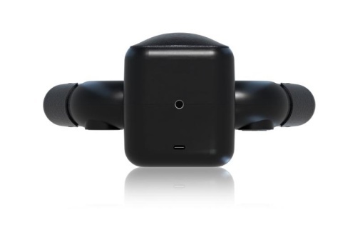 Blowbot 電動飛機杯，10種震動與10種剝離模式，結合加熱功能，模擬真實體溫。