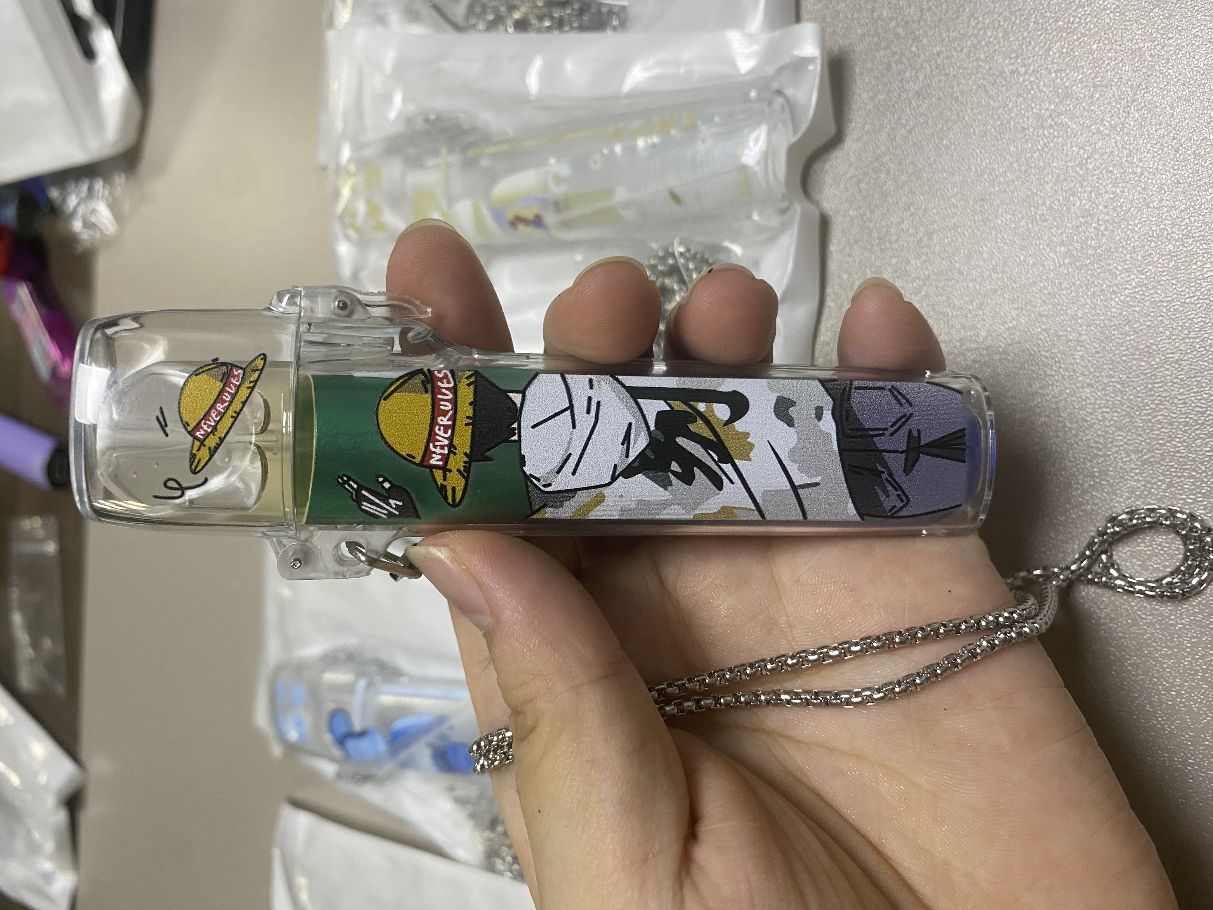 【主機保護套】適用於SP2S , VAKA，SP2S PRO，叮啞 ，殺小 ，思博瑞 潮流拉風保護套 附吊繩 掛繩 彈蓋保護套 桿子 臺灣現貨 電子煙主機 煙彈 拋棄式