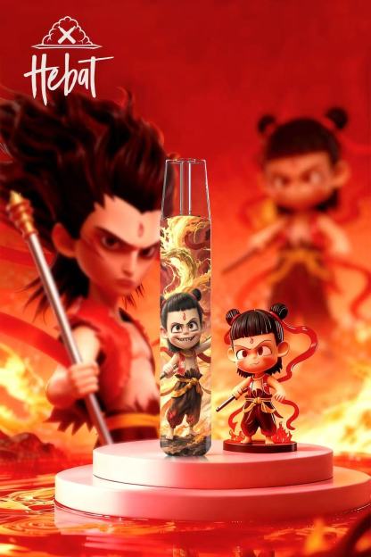 【HEBAT 喜貝卡通聯名一代通用主機】拉布布 LABUBU・蠟筆小新・哪吒・叮噹貓・皮卡丘・東京風格設計電子煙菸桿，通用SP2S，哩亞，魅嗨，Lana 等一代煙彈