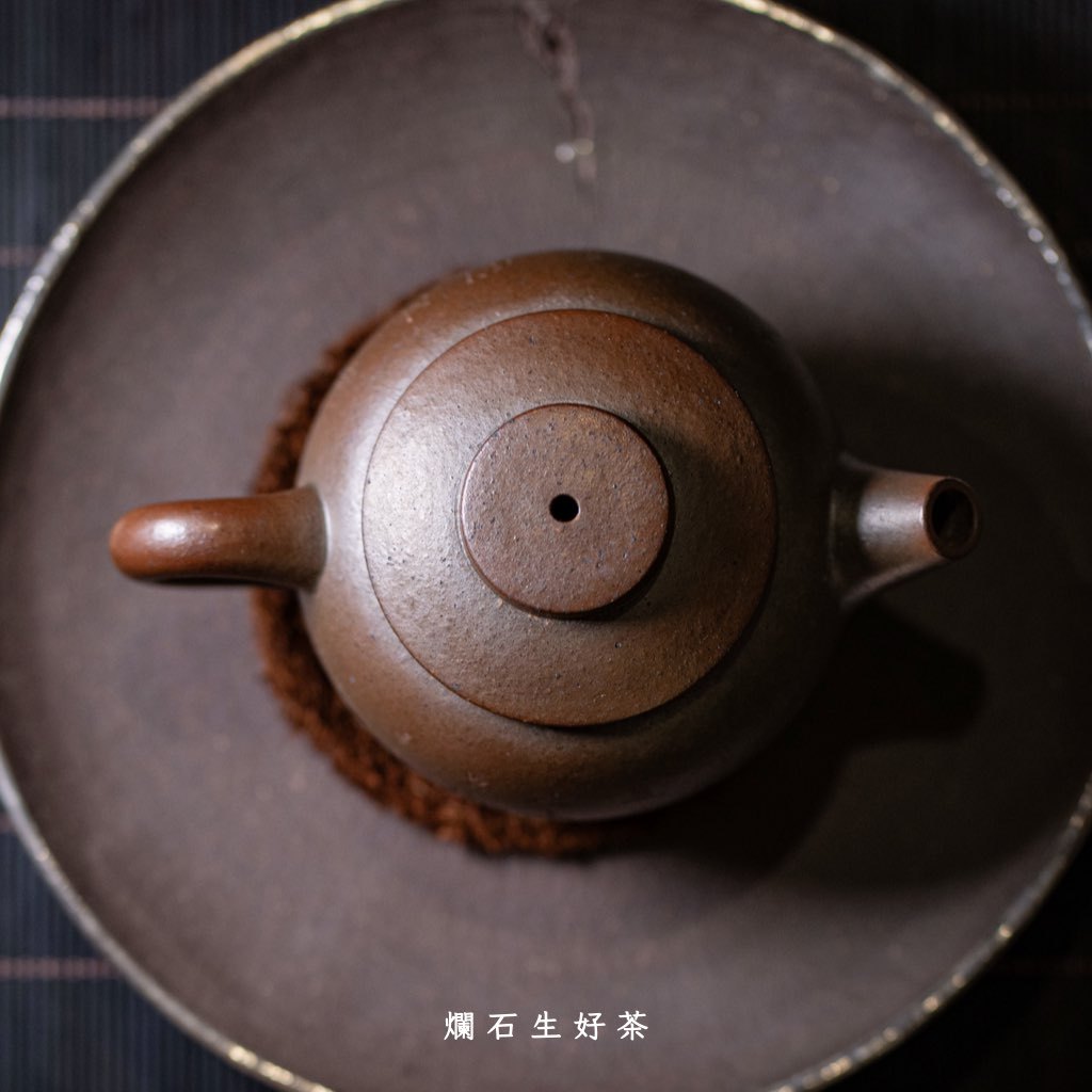 柴燒具輪珠-石介落款｜原礦蟹殼青段泥