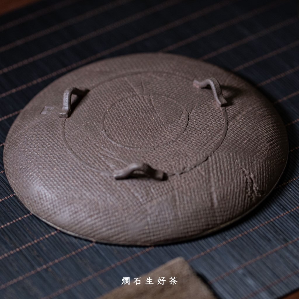 全手工布圓壺承-石介落款｜原礦天青紫泥