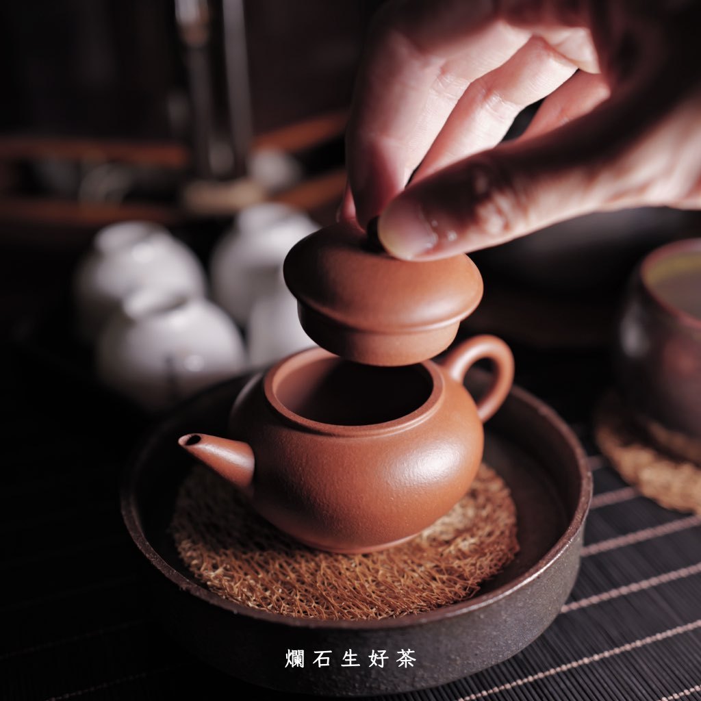 原礦朱泥：仿古福記水平壺 - 石介落款