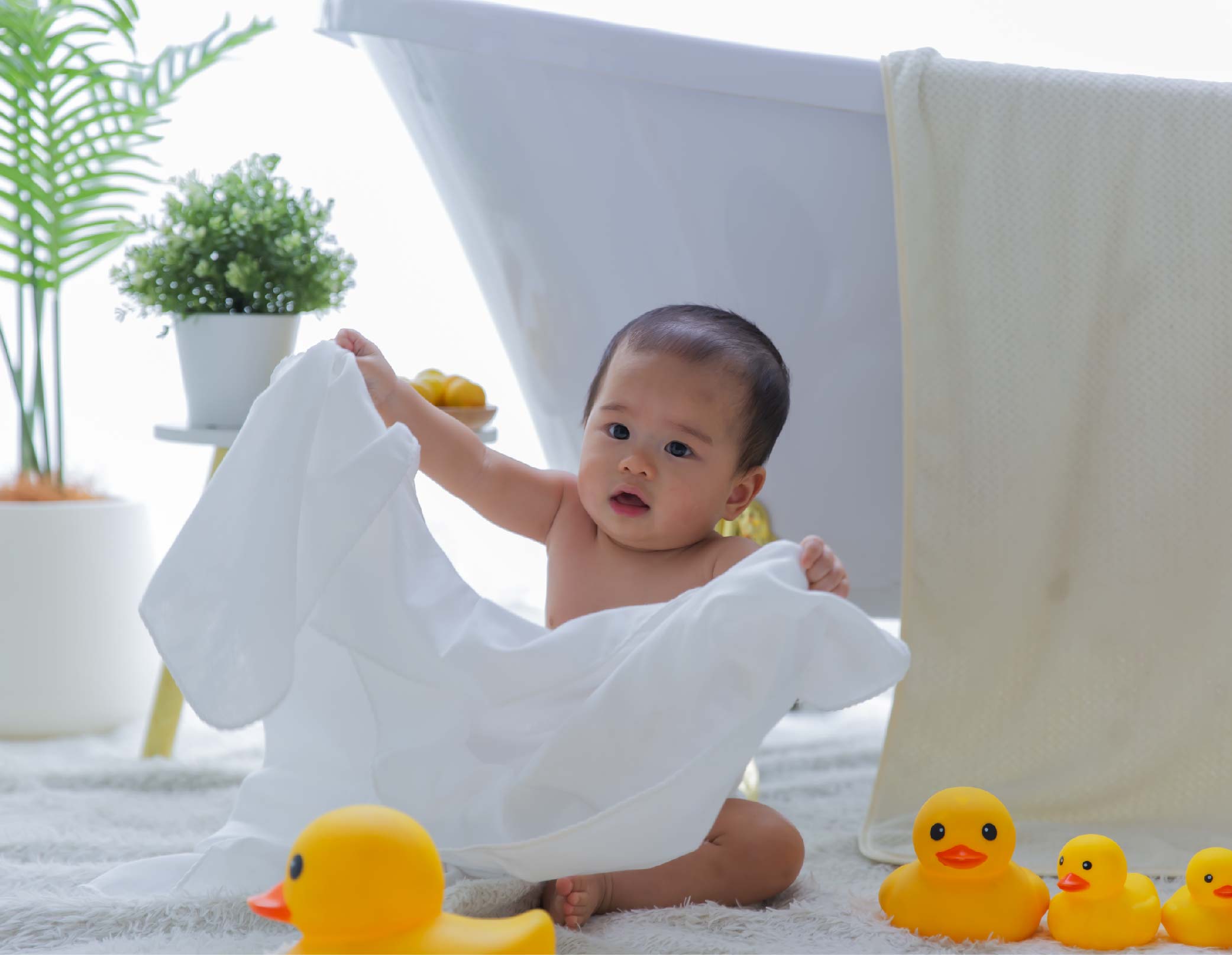 A Gentle Step-by-Step Guide to Bathing Your Newborn-Little Good Life