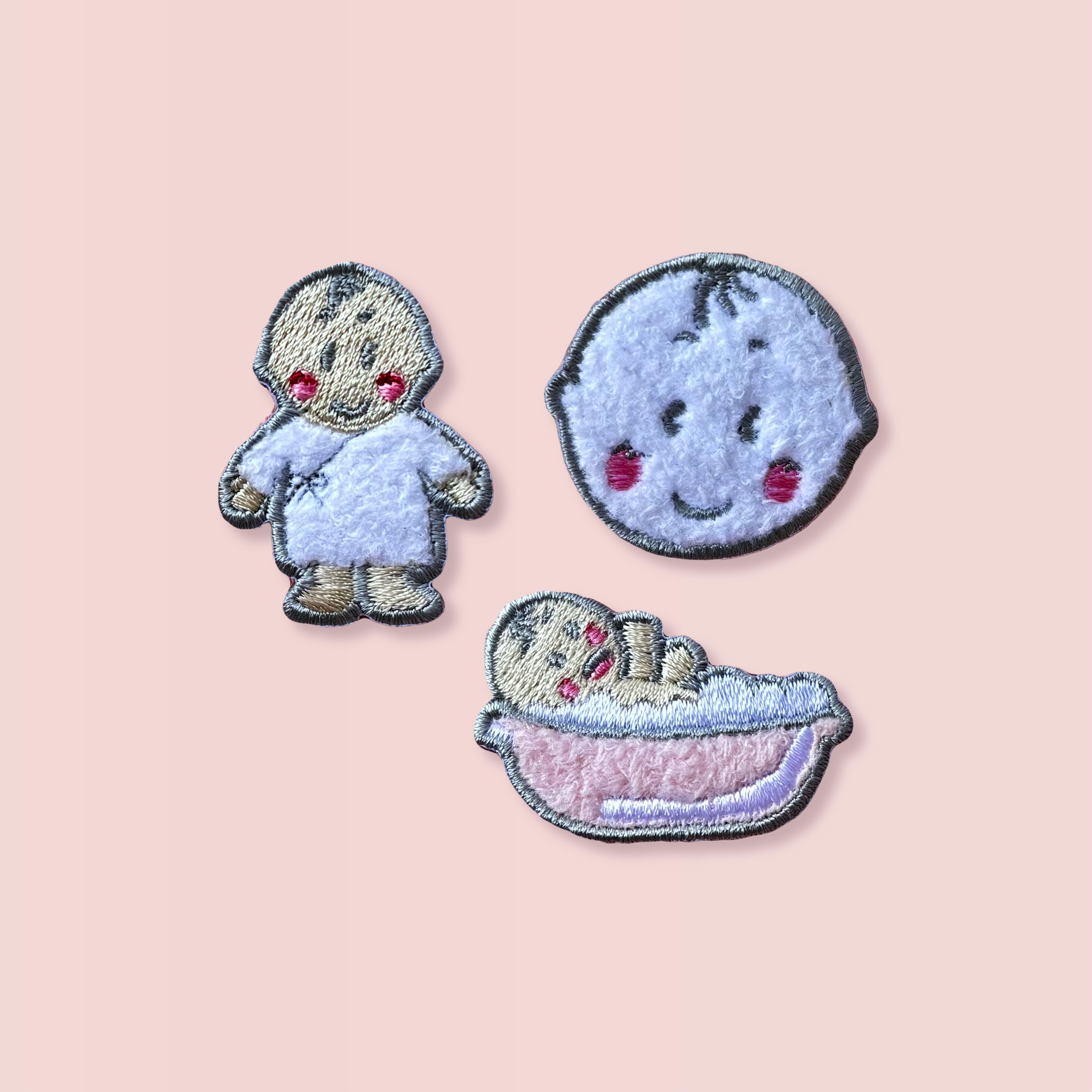 Suzuran Baby Embroidered Pin