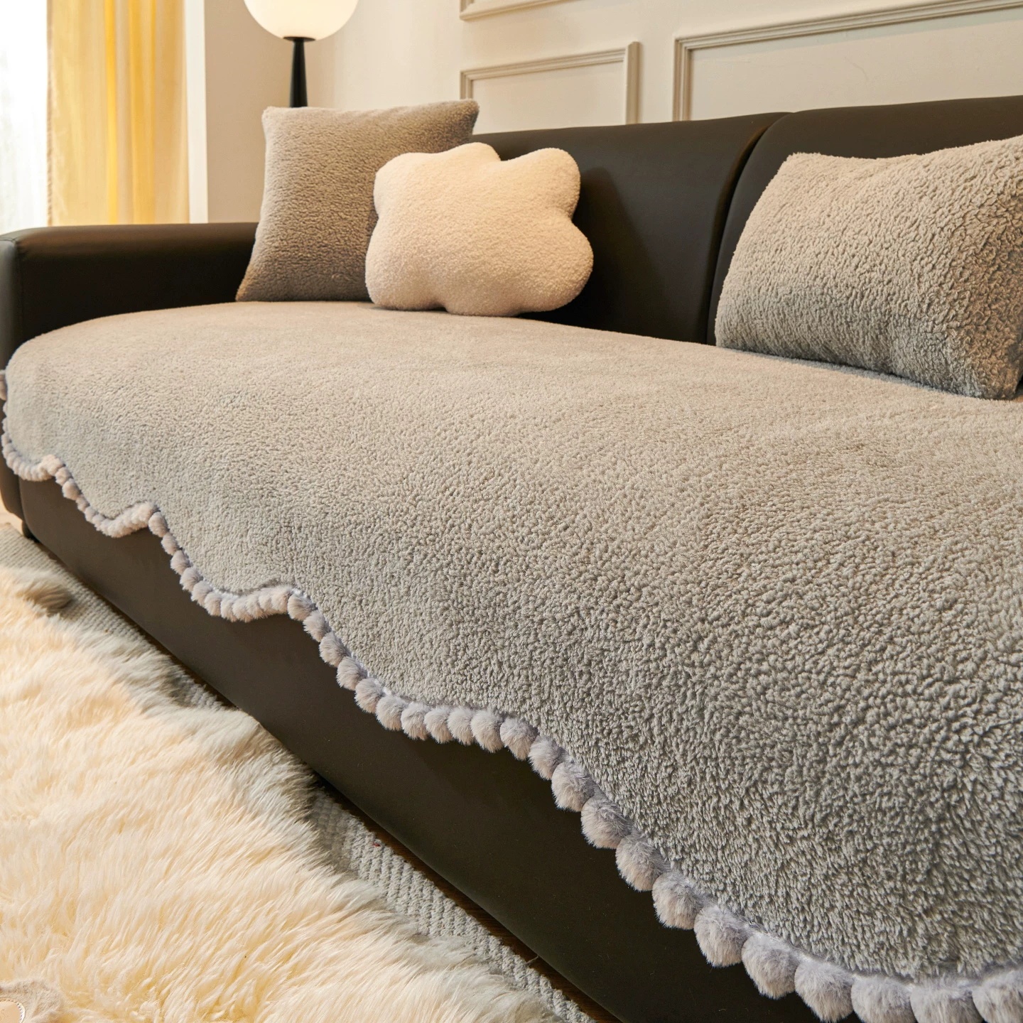 シープボアもこもこソファカバー 秋冬用 厚手 暖かい とろける肌触り 犬猫対応 爪とぎ対策 抜け毛防止 汚れ防止 洗える 丸洗いOK 滑り止め ズレない 毛玉防止 破れにくい お手入れ簡単 北欧 おしゃれ ホルムアルデヒドゼロ 安心-Giipet