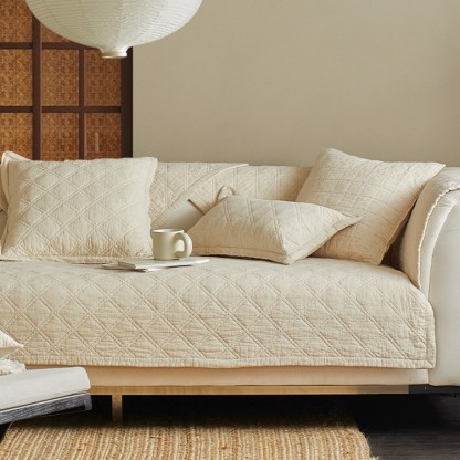 天然綿麻和風ソファカバー キルティング加工 防ダニ 抗菌 ウォッシュドコットン 高密度編み 肌に優しい シリコン滑り止め付き ズレにくい 洗濯機丸洗いOK オールシーズン対応 ペット対策 汚れ防止 へたりにくい 11サイズ展開-Giipet