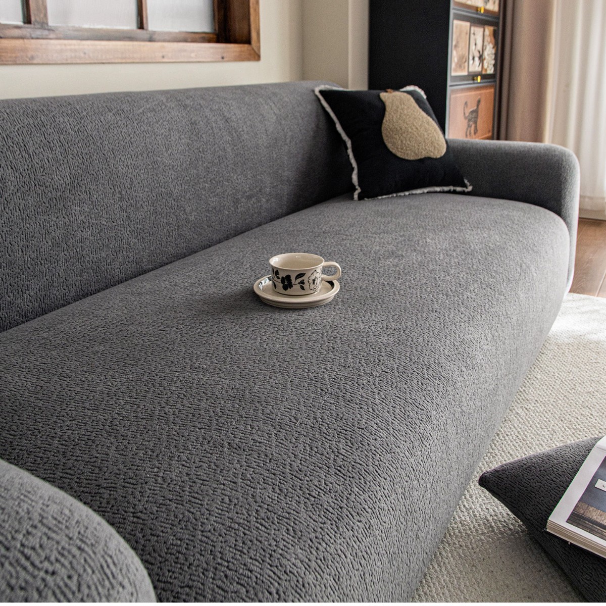 犬猫対策 ソファカバー 伸縮抜群 全面フィット ズレないシャワーキャップ型 カシミヤタッチ 高密度フリース とろける柔らかさ ペットの引っ掻き傷防止 抜け毛汚れ対策 防汚防塵 丸洗いOK 1人掛け〜5人掛け対応 四季通用 有害物質ゼロで安心