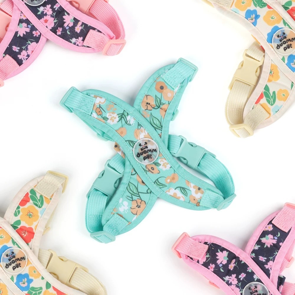 クロス型花柄ハーネスセット 犬用リード付き 春夏秋用 軽量 通気性抜群 X型デザイン 首に優しい 負担軽減 調節可能 反射材 おしゃれ 可愛い 小型犬 中型犬 大型犬 散歩 お出かけ 安心設計