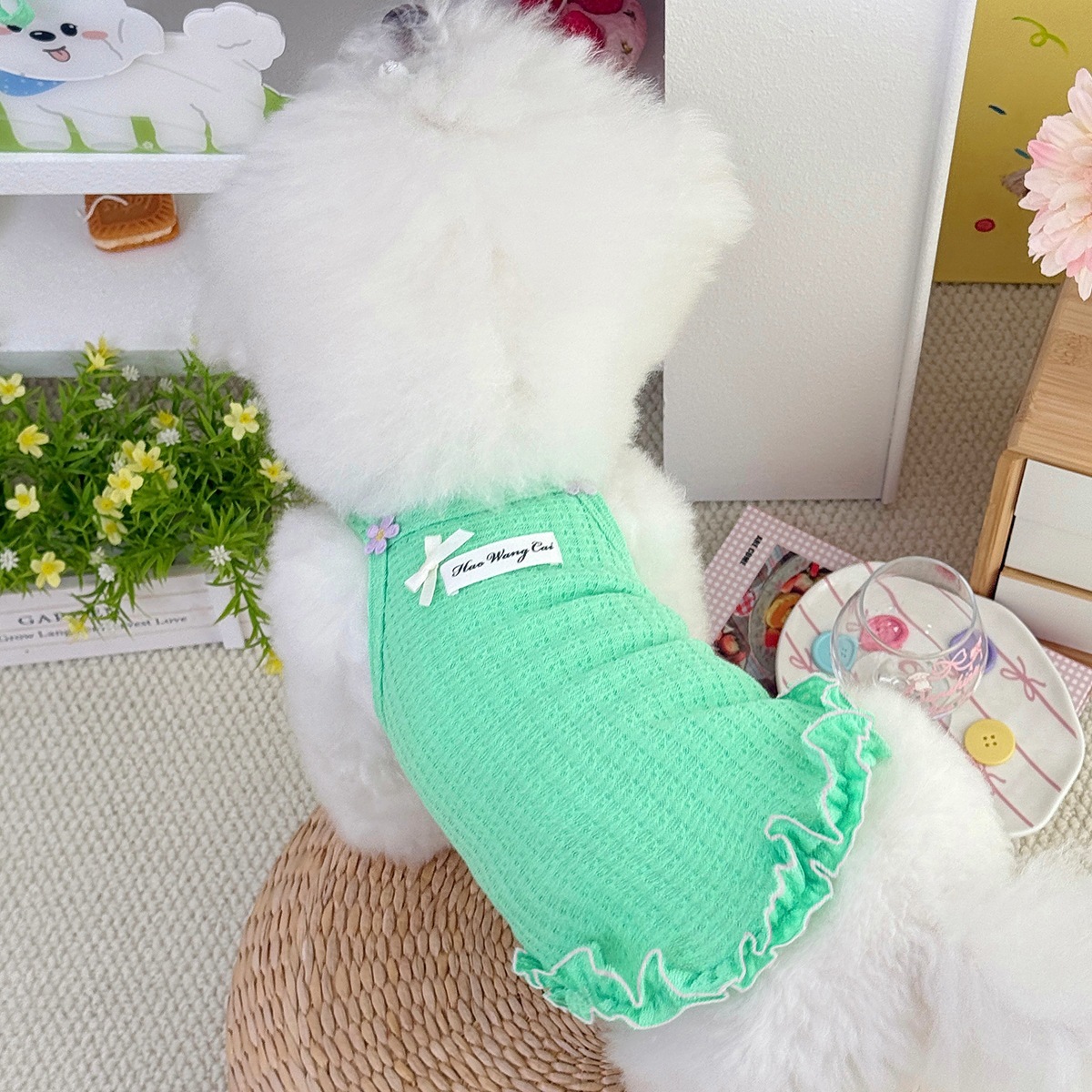 ペット用コットンタンクトップ フリル裾デザイン 高伸縮 通気性抜群 春夏秋向け 犬猫兼用 ポップカラー ワイド肩ストラップ 二重ステッチ 快適フィット 着脱スムーズ 小型犬 中型犬 子犬 散歩 お出かけ おしゃれ かわいい