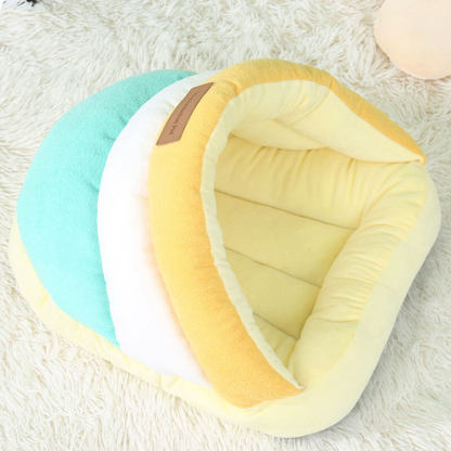スリッパ型ペットベッド 冬用 猫 小型犬兼用 ふわもこ 防寒 三層構造 タオル生地 高反発PP綿 へたりにくい 肌触り抜群 包み込まれるような柔らかさ 滑り止め 手洗いOK 可愛い スリッパハウス 安心感 耐久性 耐摩耗 キズ防止-Giipet