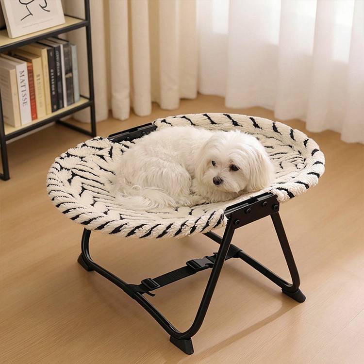 折りたたみ式ペットベッド キャンプ用 高床式コット 通气性 湿気除け カビ防止 コンパクト収納 持ち運び简单 室内 屋外 アウトドア レジャー 小型犬 中型犬 猫対応 全季節対応 丈夫な設計 避難用