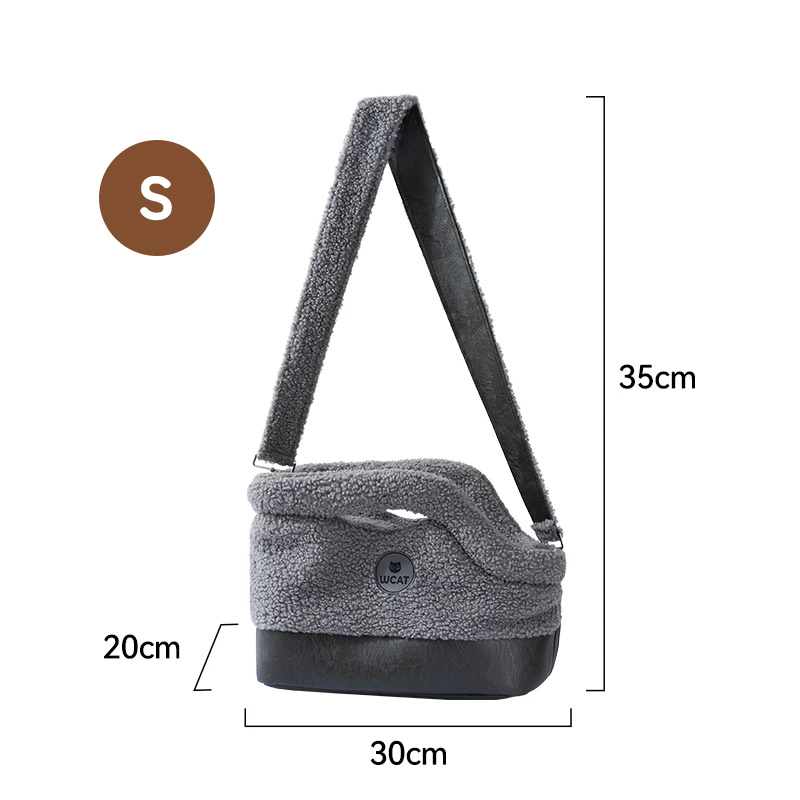 秋冬モコモコショルダーバッグ ペットキャリーバッグ ラムスウール 犬猫兼用 防寒保温 ふわふわ暖かい 3WAY 飛び出し防止 安全ロック搭載 水洗い可能 お手入れ簡単 丈夫で長持ち 引っ掻きに強い 肩負担軽減 疲れにくい 広々快適空間 安定感抜群 小型犬 中型犬 お出かけ