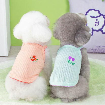 犬猫用夏服キャミソール 締め付けない 蒸れない 究極の快適さ 通気性抜群 薄手軽量ウェア 子犬小型犬向け 春夏に最適 抜け毛つきにくい 多色展開 立体裁断 高弾性 動きやすいストレスフリー設計
