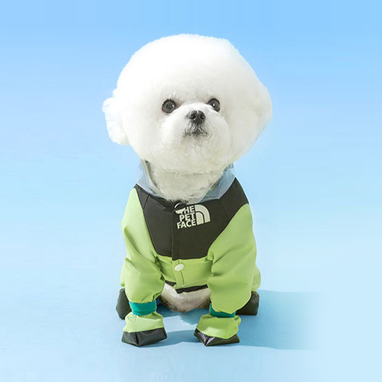 Giipet-犬用透明つば付きペットレインコート 防水防風豪雨対策 全身カバー透明バイザー付き 一体型リードホルダー 小型犬 中型犬 自由調整マジックテープ式 耐摩耗濡れ防止散歩用