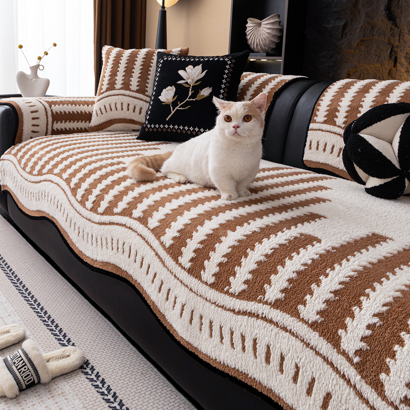 ソフトフランネルソファカバー 犬 猫 爪とぎ防止 抜け毛対策 汚れ防止 高密度ジャガードボア もこもこ ふわふわ とろける肌触り 厚手 秋冬 暖かい 保温 防寒 洗える 洗濯機OK 丸洗い 滑り止め ズレない 簡単設置 子供も安心 傷防止 北欧 おしゃれ 多サイズ-Giipet