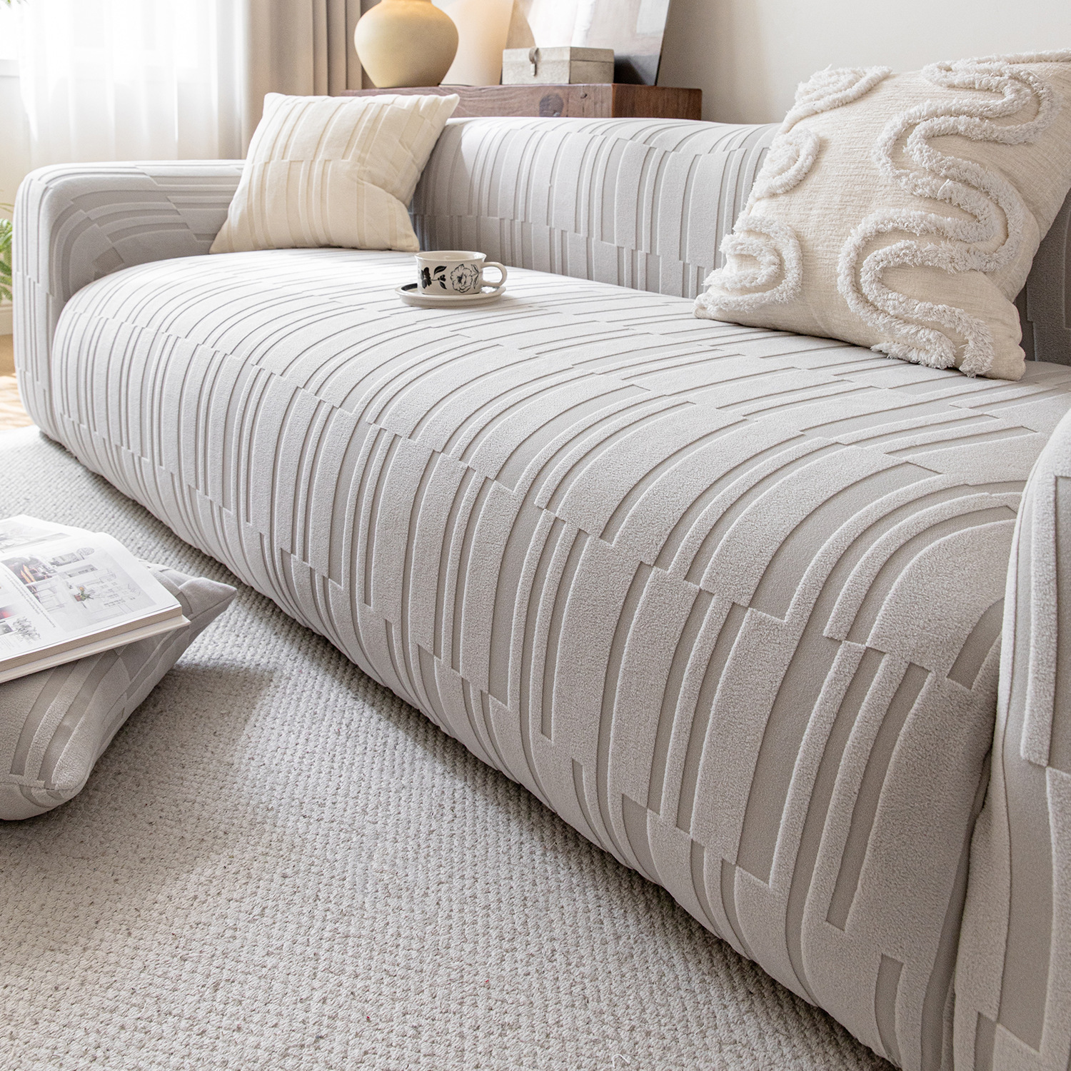 ソファーカバー 幾何学模様 360度全面保護 ペット用 引っ掻きガード 爪とぎ防止 傷防止 汚れ防止 厚手 高伸縮 柔らかい ほつれにくい 型崩れしにくい 洗える 1-4人掛け 北欧風 おしゃれ ソファ保護 犬猫対策