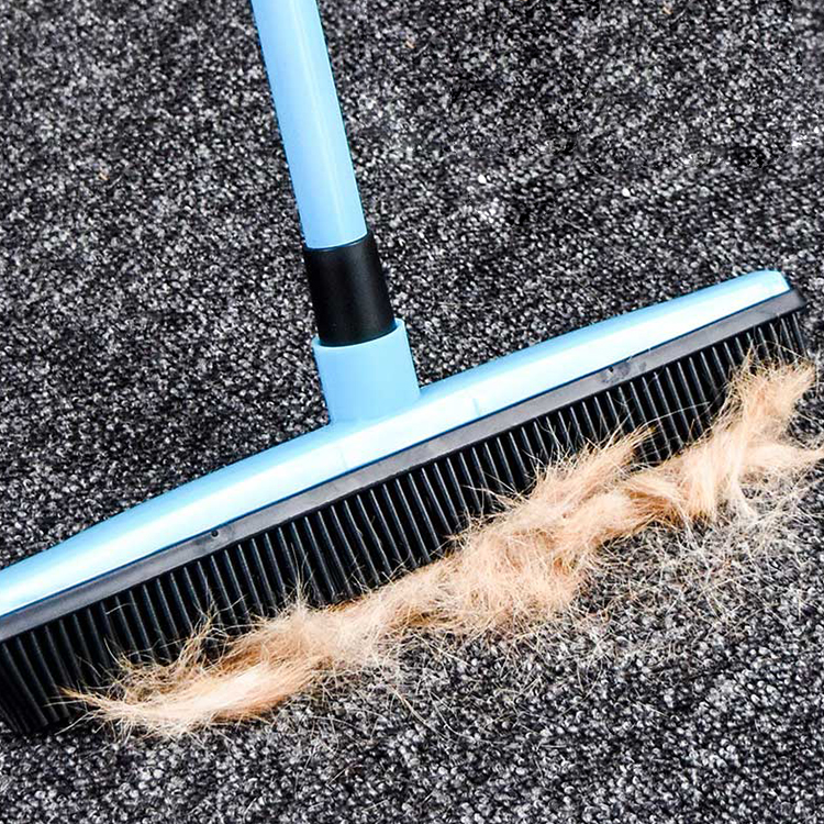 ゴッソリ毛取りほうき 抜け毛取りワイパー 床・カーペット用 シリコン製 水切り・ホコリ取り両用 静電気防止 丸洗いOK 伸縮ポール付 傷つけない お手入れ簡単 犬猫の毛 髪の毛掃除に