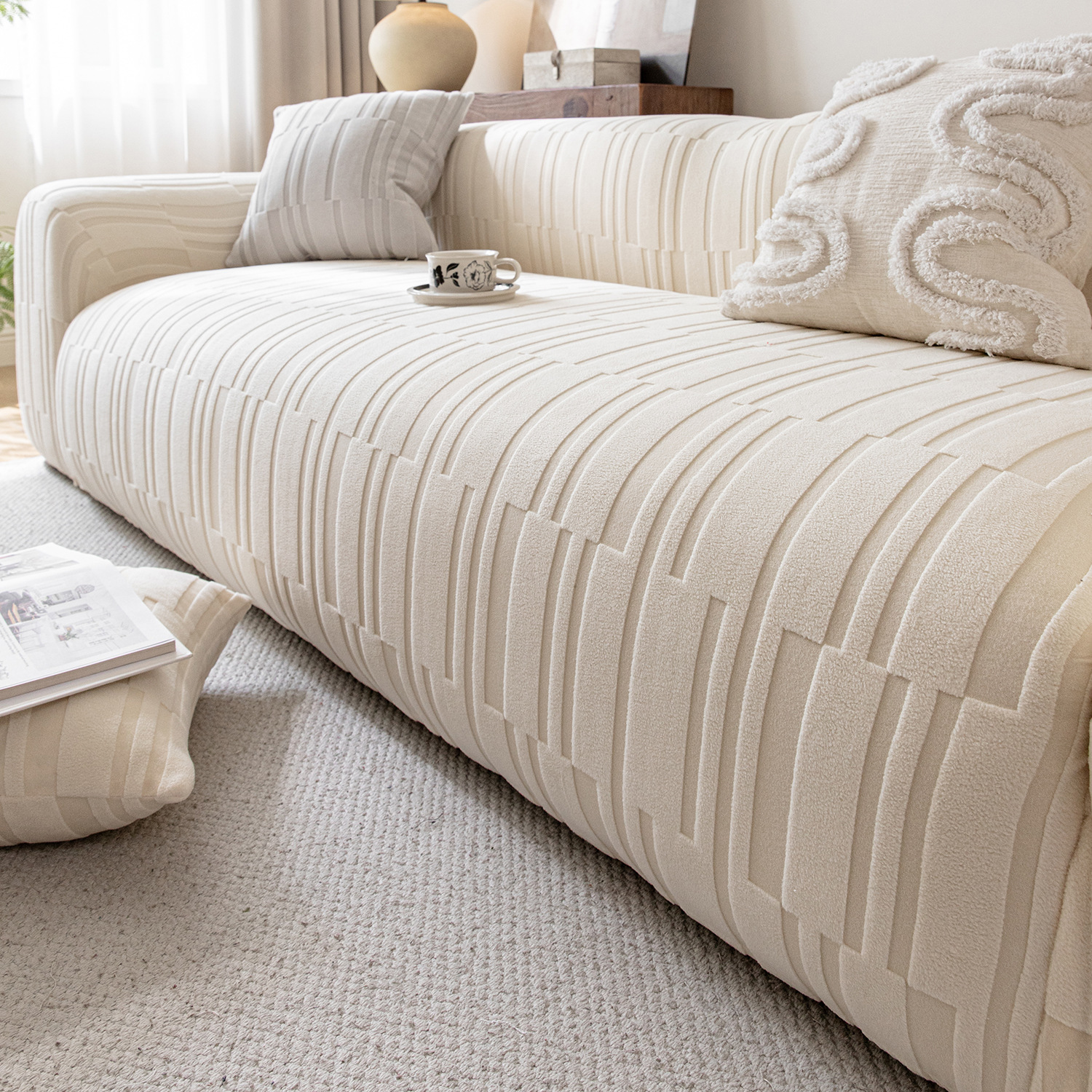 ソファーカバー 幾何学模様 360度全面保護 ペット用 引っ掻きガード 爪とぎ防止 傷防止 汚れ防止 厚手 高伸縮 柔らかい ほつれにくい 型崩れしにくい 洗える 1-4人掛け 北欧風 おしゃれ ソファ保護 犬猫対策