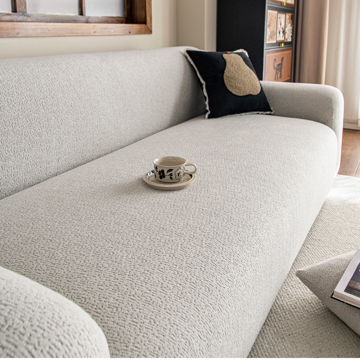 犬猫対策 ソファカバー 伸縮抜群 全面フィット ズレないシャワーキャップ型 カシミヤタッチ 高密度フリース とろける柔らかさ ペットの引っ掻き傷防止 抜け毛汚れ対策 防汚防塵 丸洗いOK 1人掛け〜5人掛け対応 四季通用 有害物質ゼロで安心