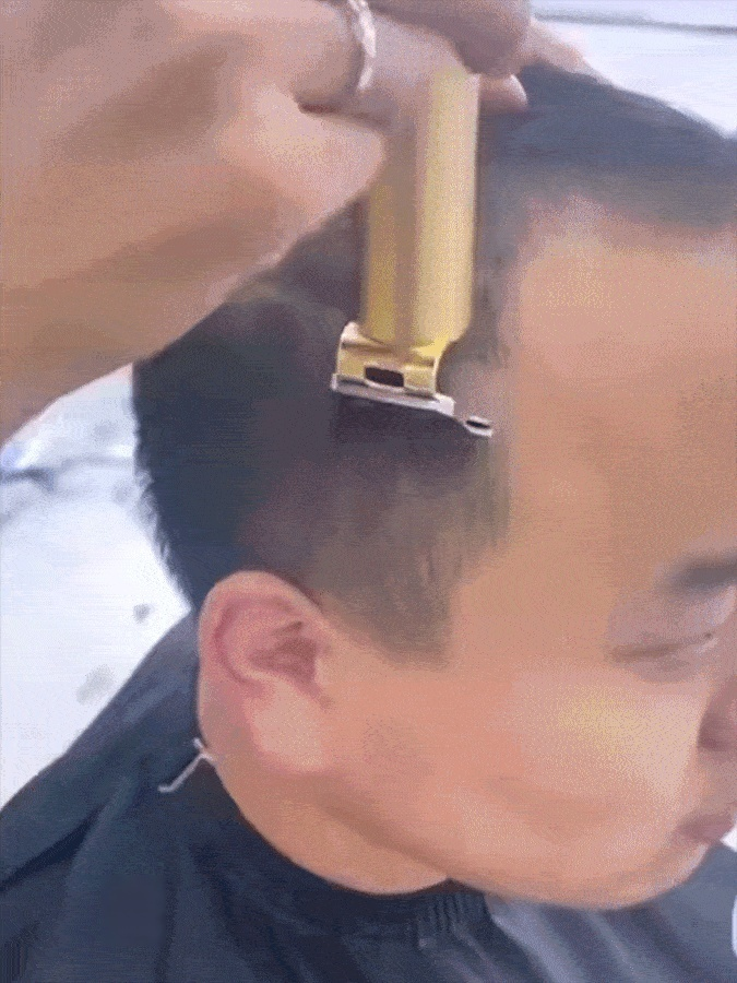【เครื่องตัดผมอเนกประสงค์】ปัตตาเลี่ยนไฟฟ้าแกะสลัก