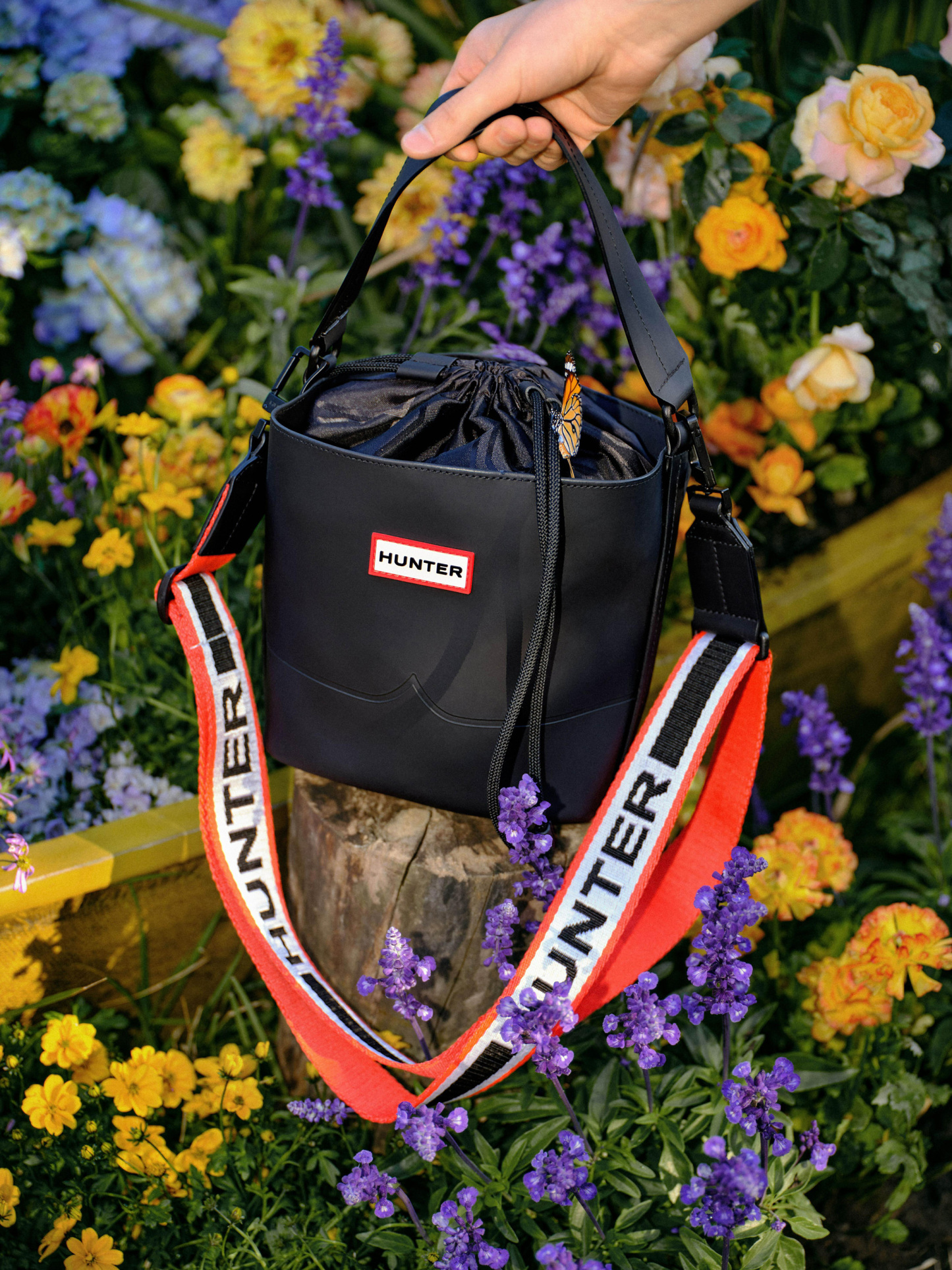 ORIGINAL RUBBERISED TWO STRAP BUCKET