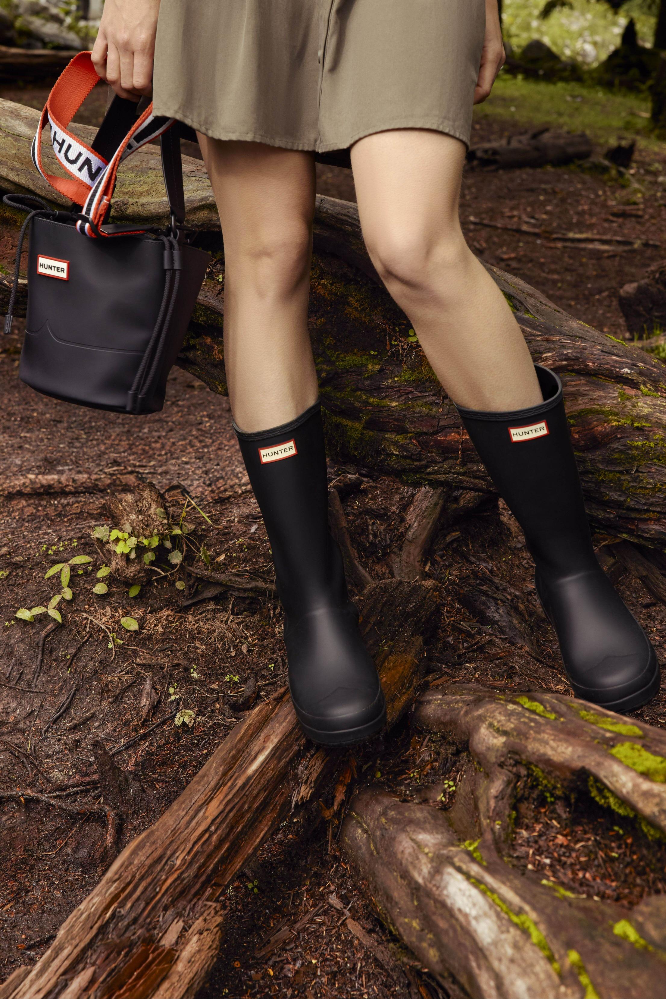 ORIGINAL RUBBERISED TWO STRAP BUCKET