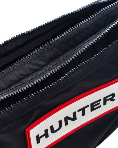 バッグ・カバンその他 HUNTER UNISEX Travel Ripstop Sacoche Black Red Box Logo UBC1 TRAVEL RIPSTOP SACOCHE-Hunter Boots Singapore – Hunter Singapore