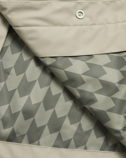 MAISON kITSUNE X HUNTER RAIN CLOAK