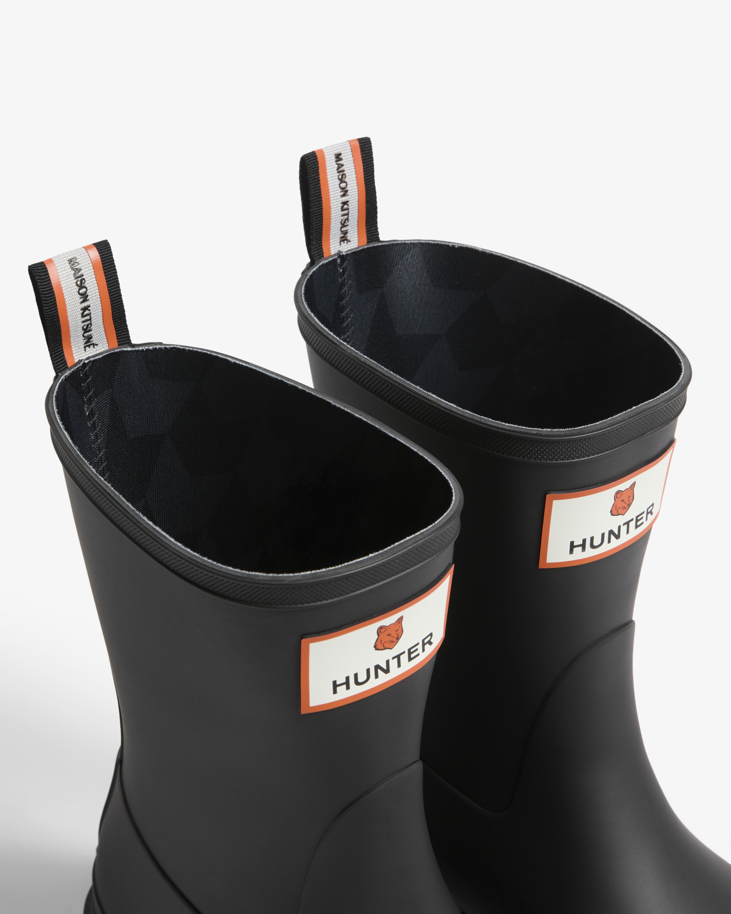 MAISON KITSUNE X HUNTER UNISEX DOWNPOUR SHORT BOOTS