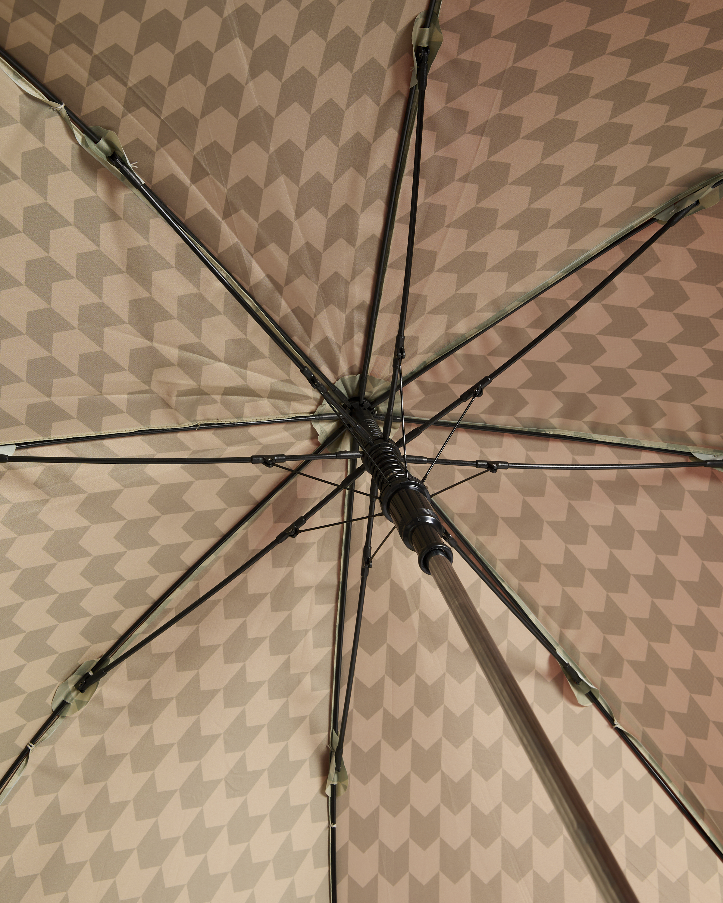 MAISON KITSUNE X HUNTER CHEVRON UMBRELLA