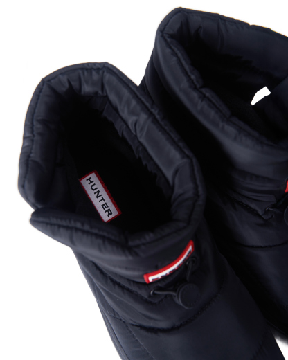 UNISEX IN / OUT COSY PUFF SIDE VENT BOOTIE