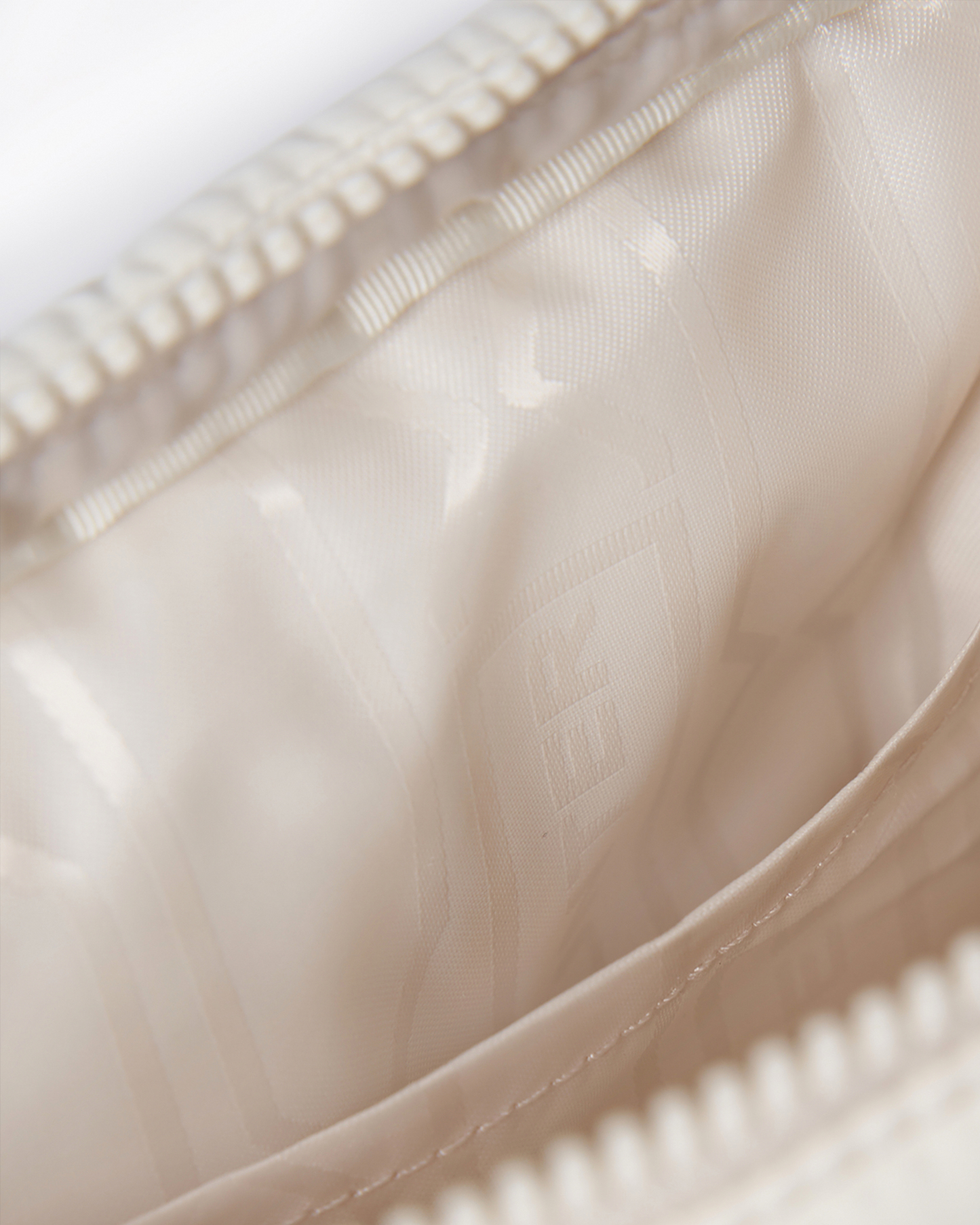 INTREPID EXTRA PUFFED CROSSBODY