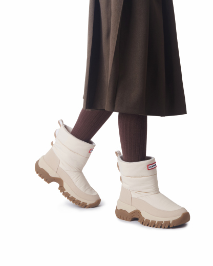 UNISEX INTREPID WANDERER SHORT SNOW BOOTS – Hunter Singapore UNISEX INTREPID WANDERER SHORT SNOW BOOTS – Hunter Singapore