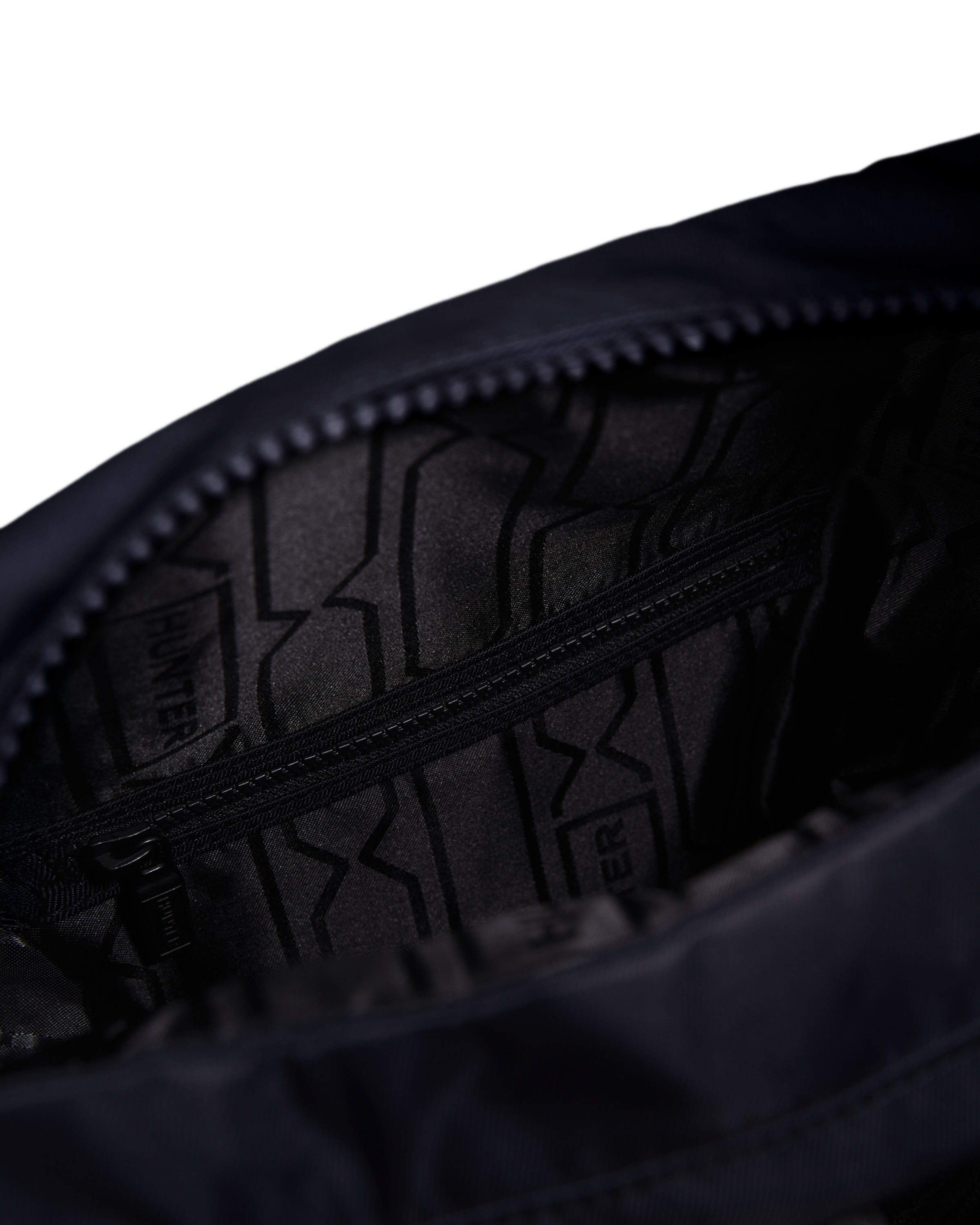 NYLON PIONEER MEDIUM TOPCLIP BACKPACK - BORN IN SCOTLAND